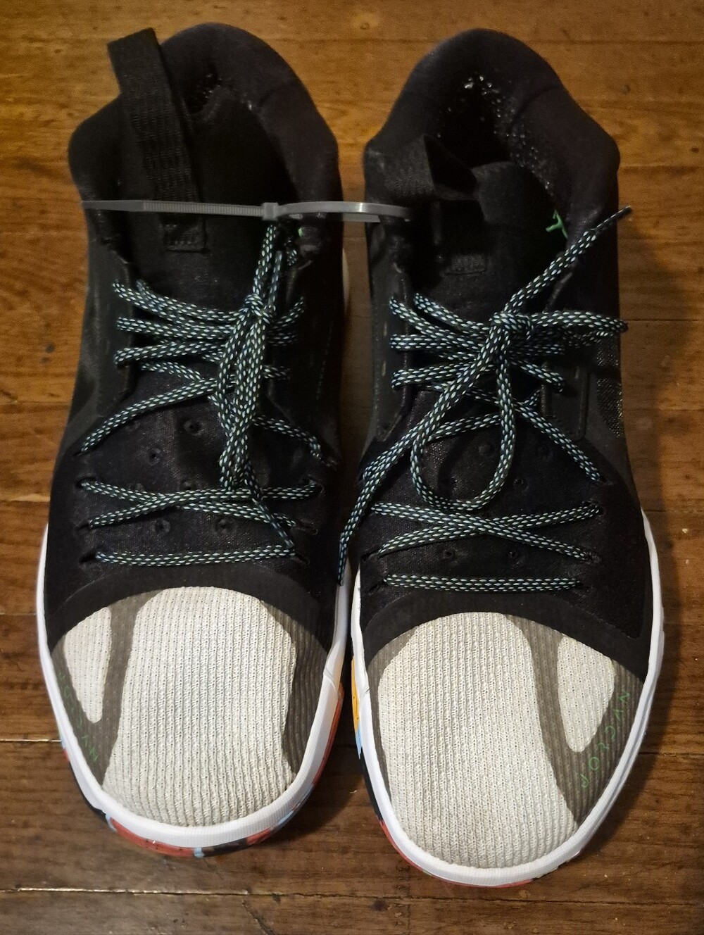 Jordans Men's Sz 15 Black Athletic Sneakers with Teal Accent Laces